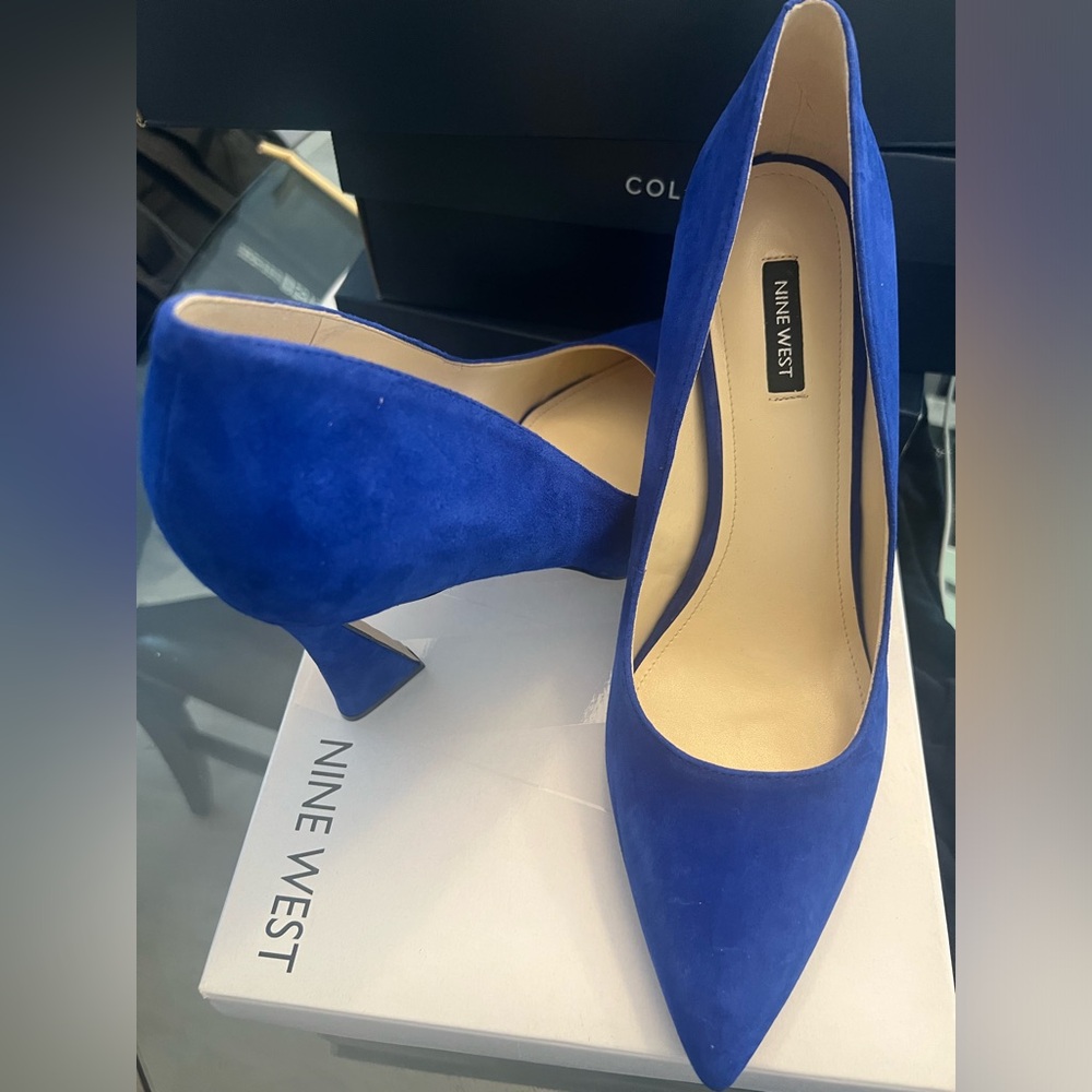 New in box size 12 Nine West blue suede heels
